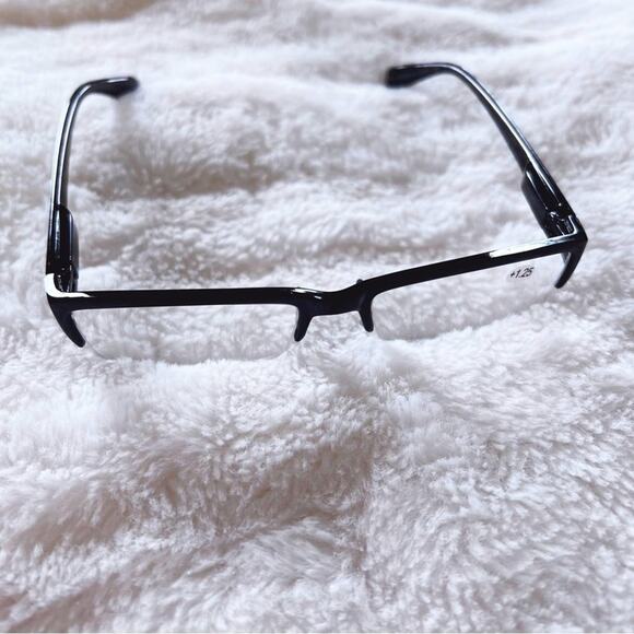 Sam Black Rectangular Reading Glasses - Picture 7 of 11